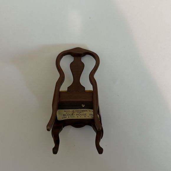 Vintage wooden and upholstered chair - Picture 4 of 4